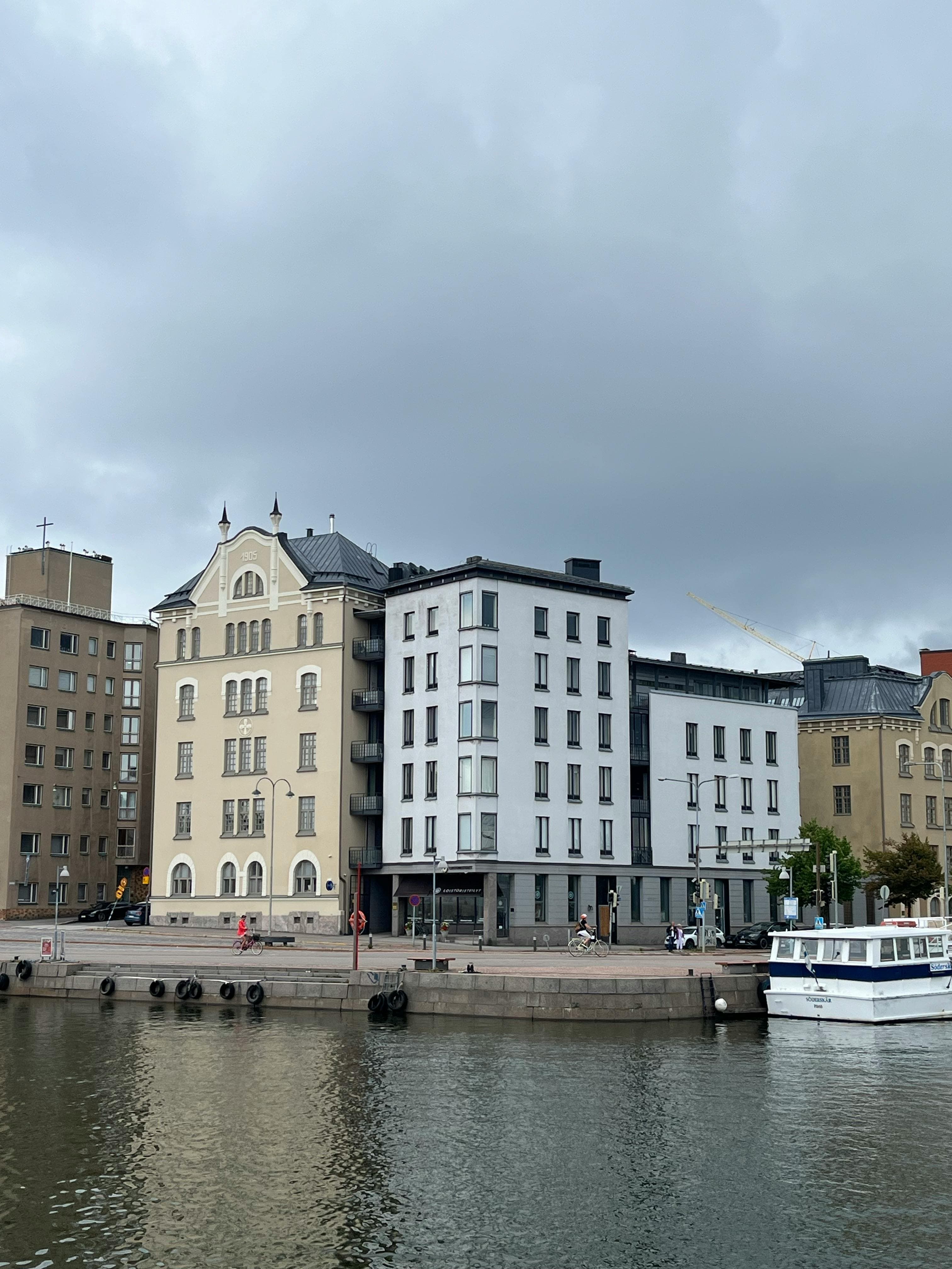 Isännöitsijäntodistus – mitä se kertoo ostajalle?